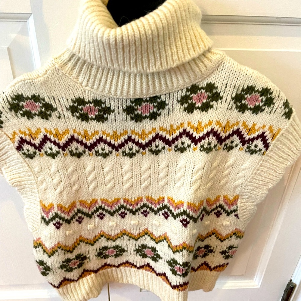 Zara turtle neck sweater size small